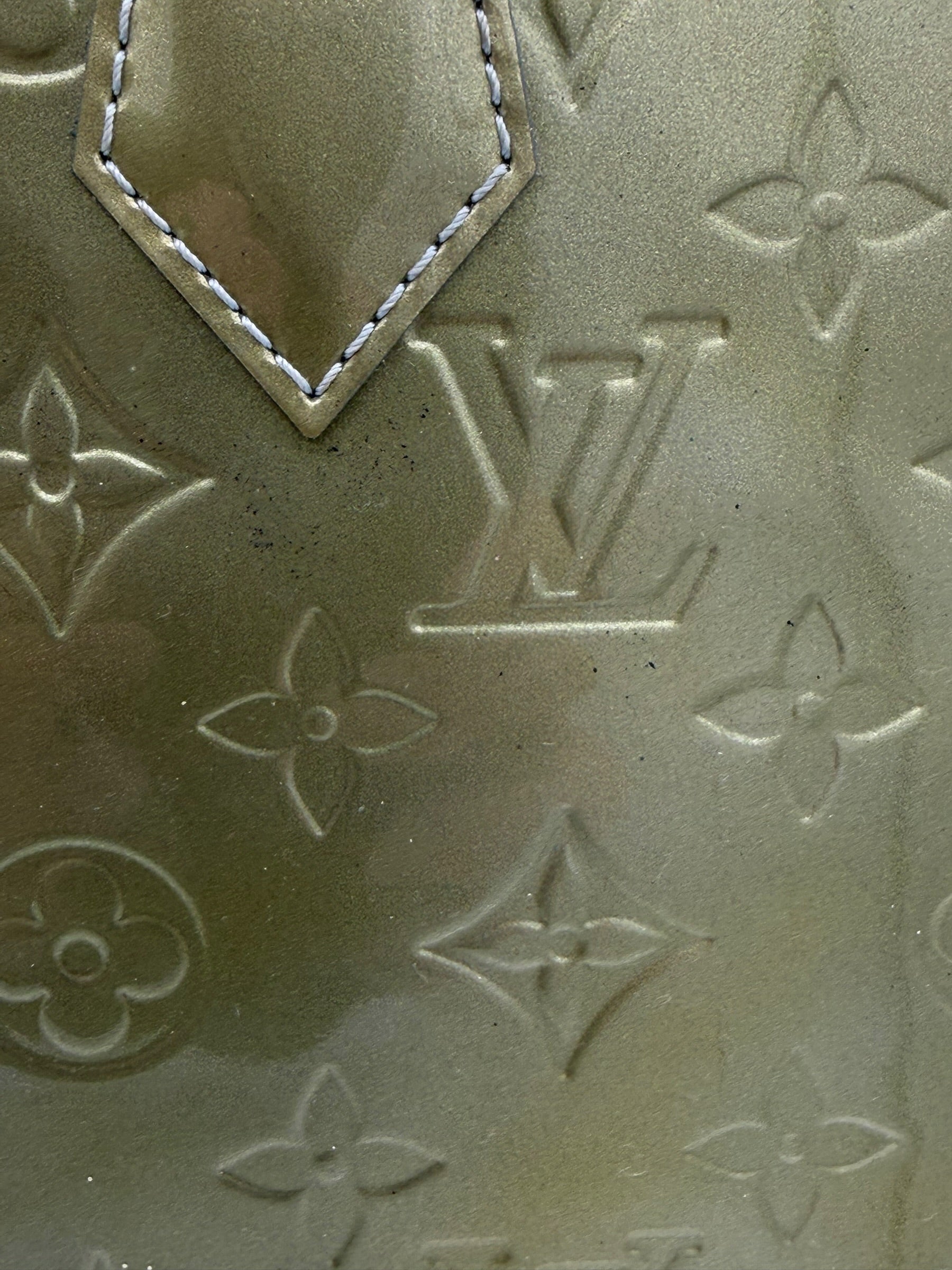 Louis Vuitton Alma PM Handbag Olive Green Monogram Patent Leather With Lock & Keys
