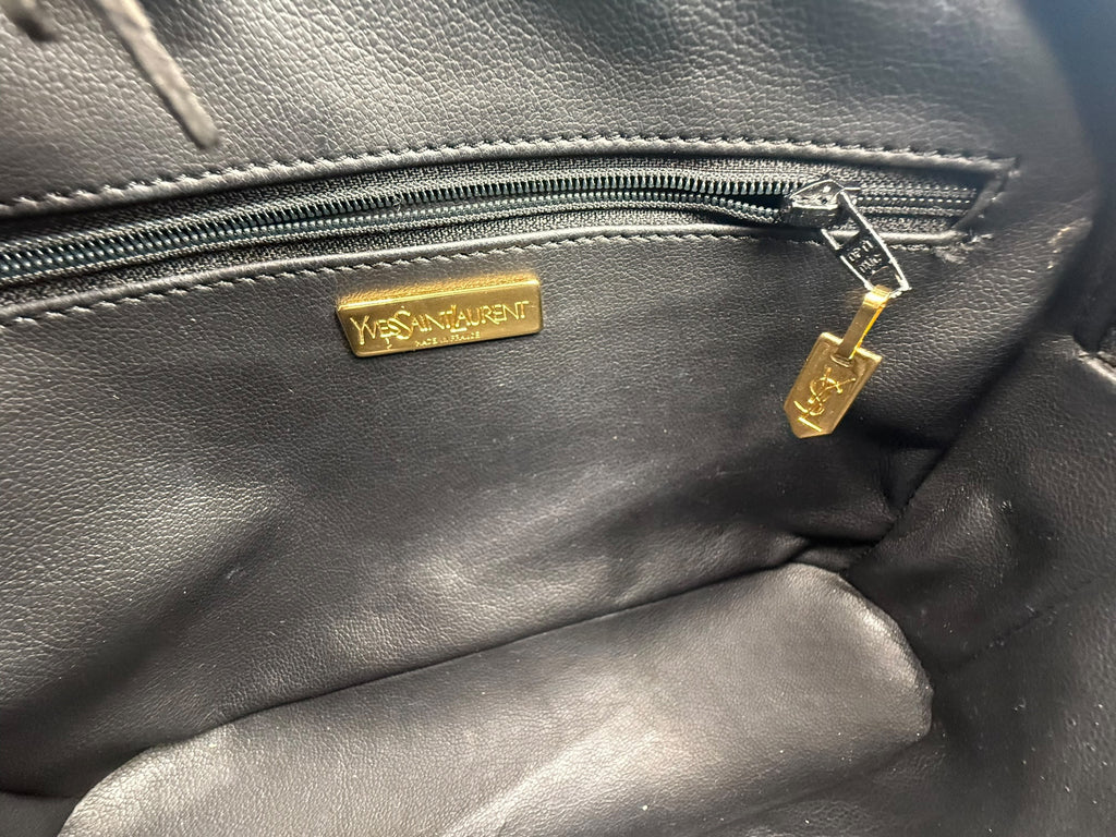 YSL Navy Leather Shoulder Bag Vintage Y Cutout Navy/Black