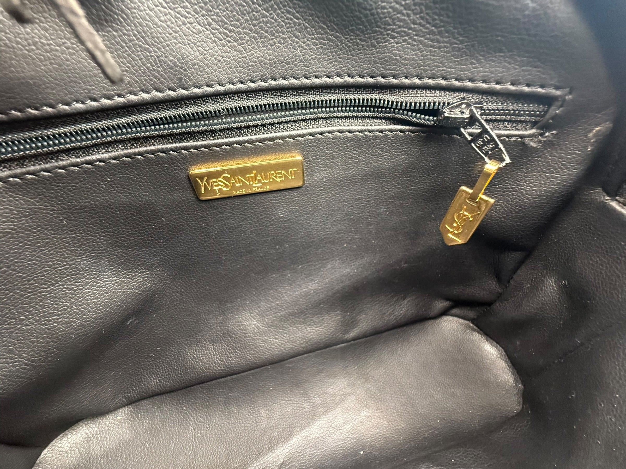 YSL Navy Leather Shoulder Bag Vintage Y Cutout Navy/Black