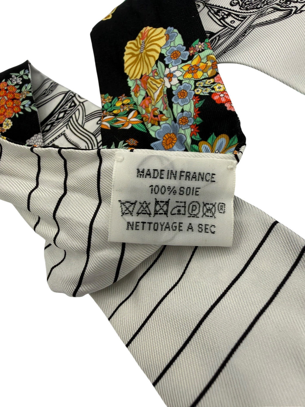 Hermés Brides de Gala En Fleurs Twilly Silk Floral