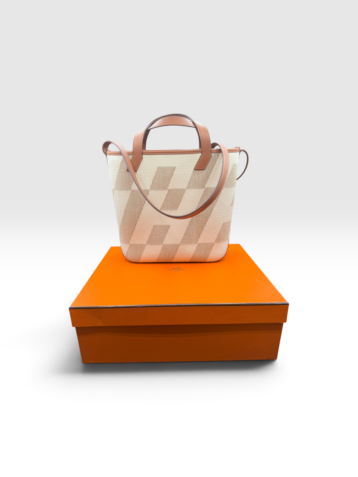 Hermès Cabas H en Biais 27 Écru Toile H Canvas & Gold Swift Leather Tote