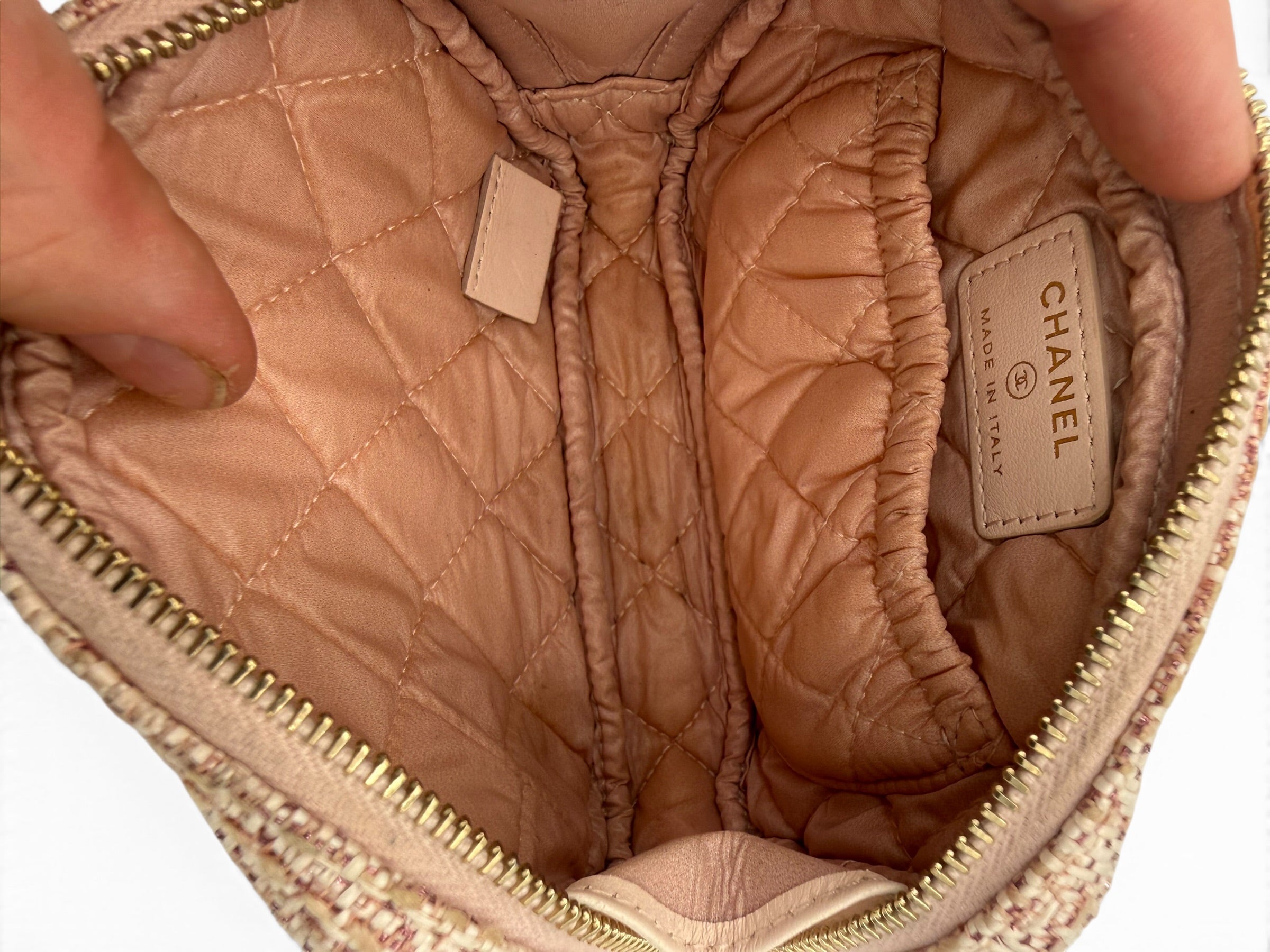 Chanel Deauville Paris Pink & Cream Raffia Tweed Cosmetic Vanity Pouch Gold Hardware