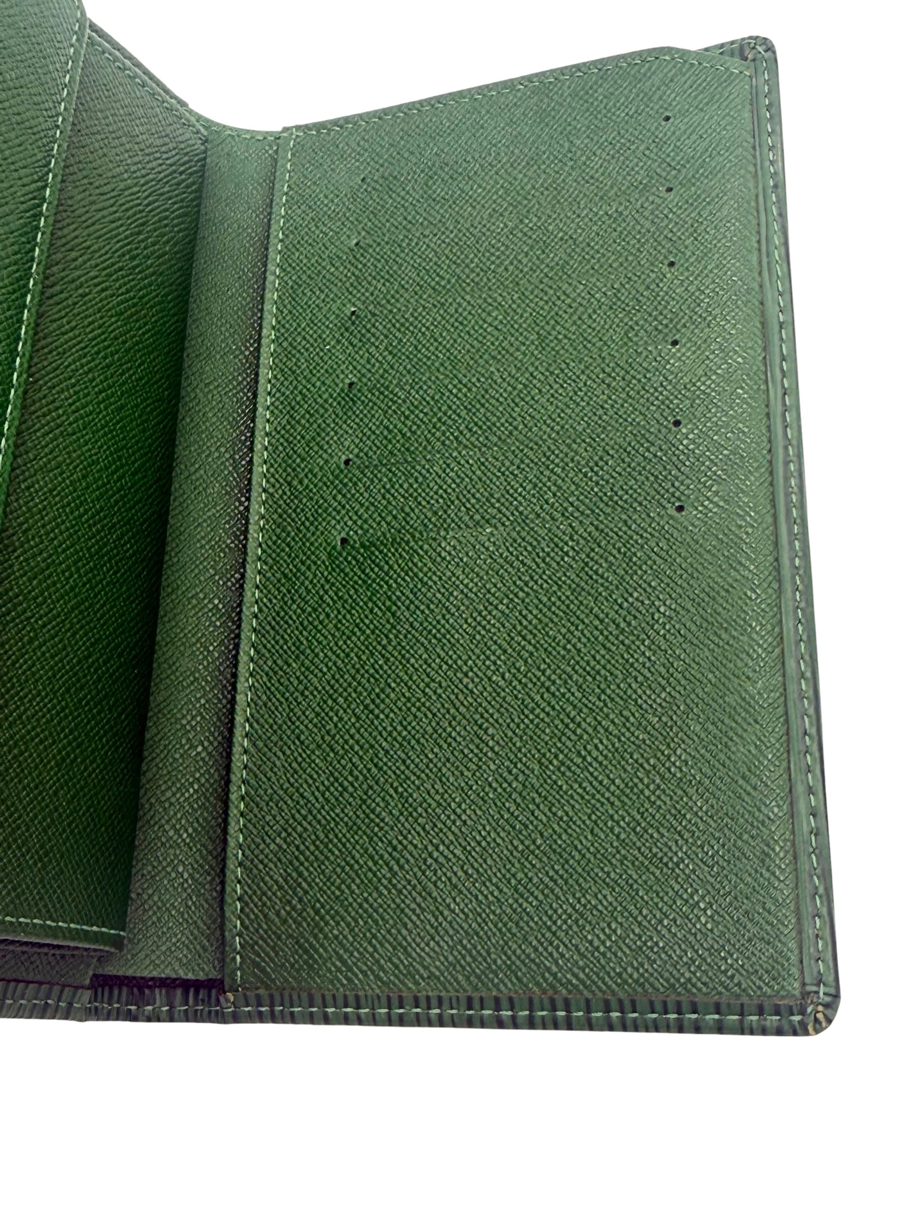 Louis Vuitton Vintage Borneo Green Epi Leather Sarah Wallet