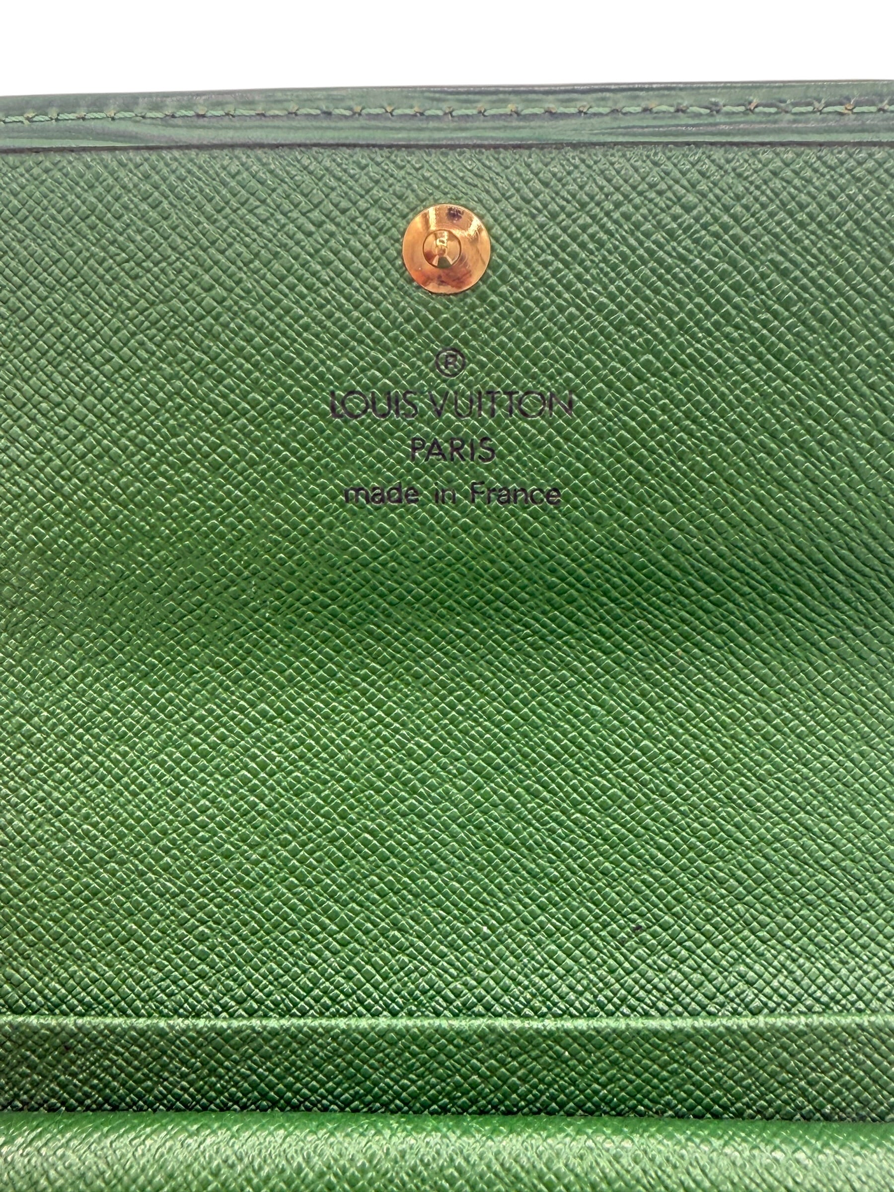 Louis Vuitton Vintage Borneo Green Epi Leather Sarah Wallet