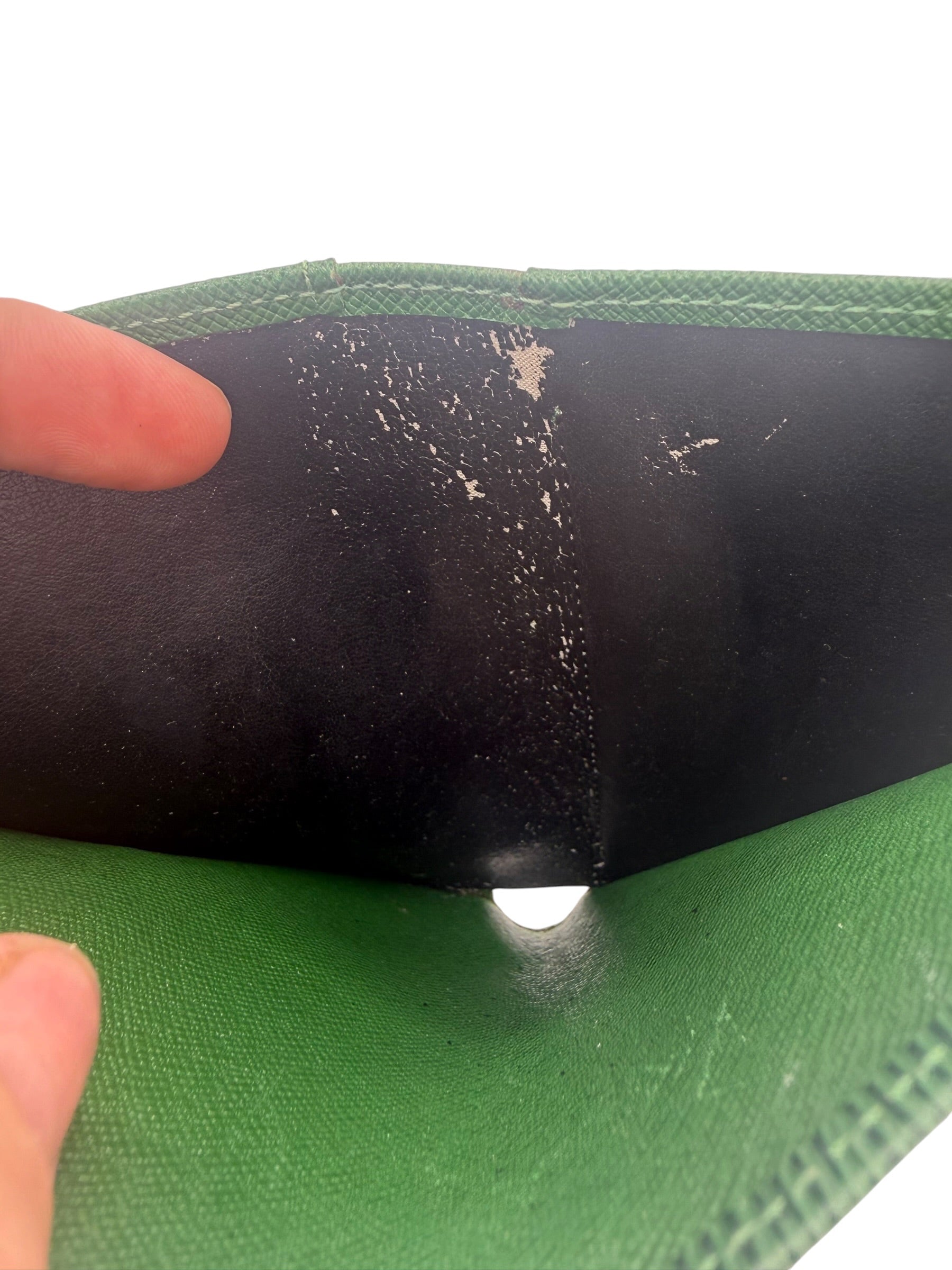 Louis Vuitton Vintage Borneo Green Epi Leather Sarah Wallet
