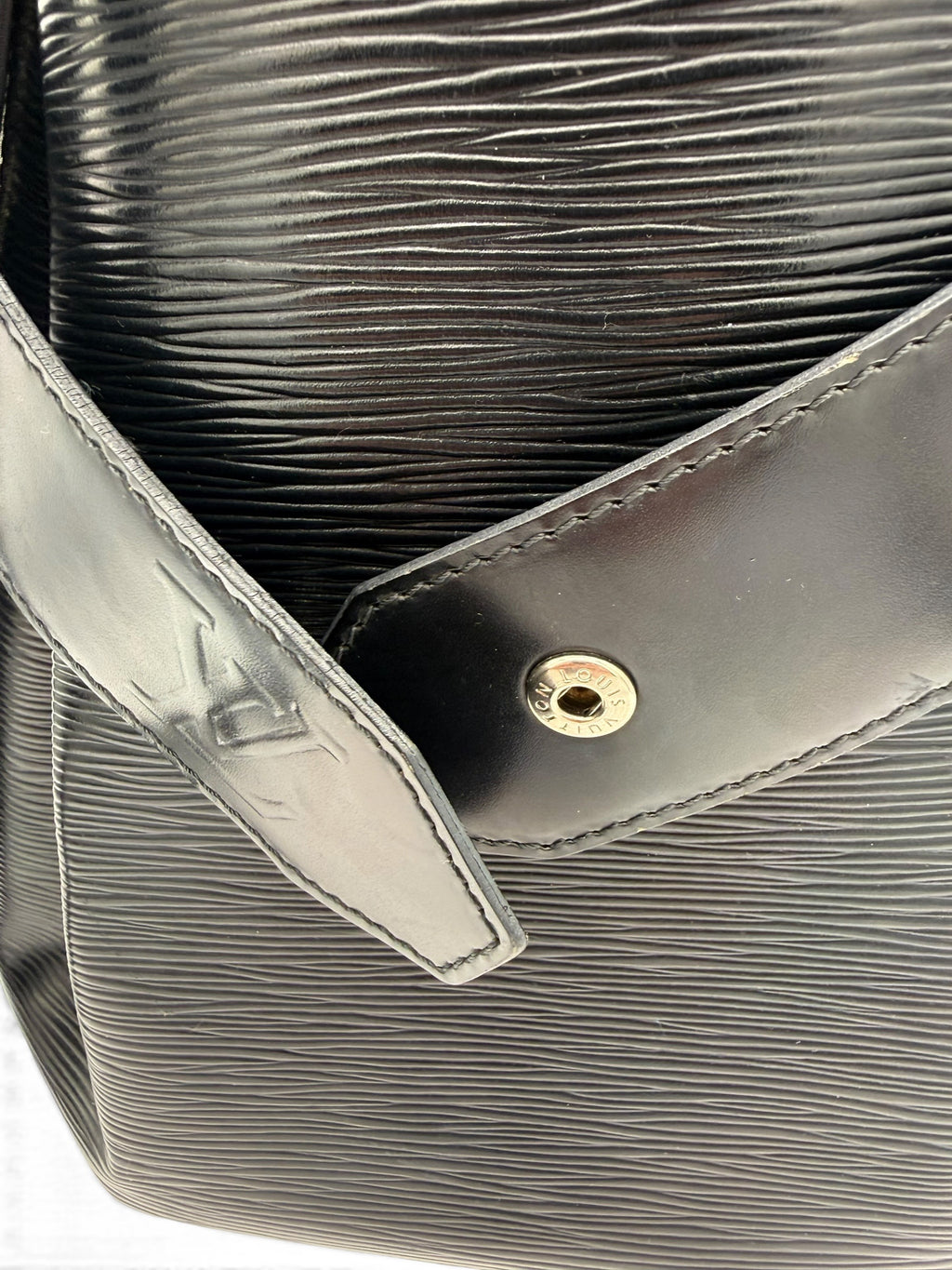 Louis Vuitton Black Epi Leather Sac d'Épaule PM Shoulder Bag Vintage