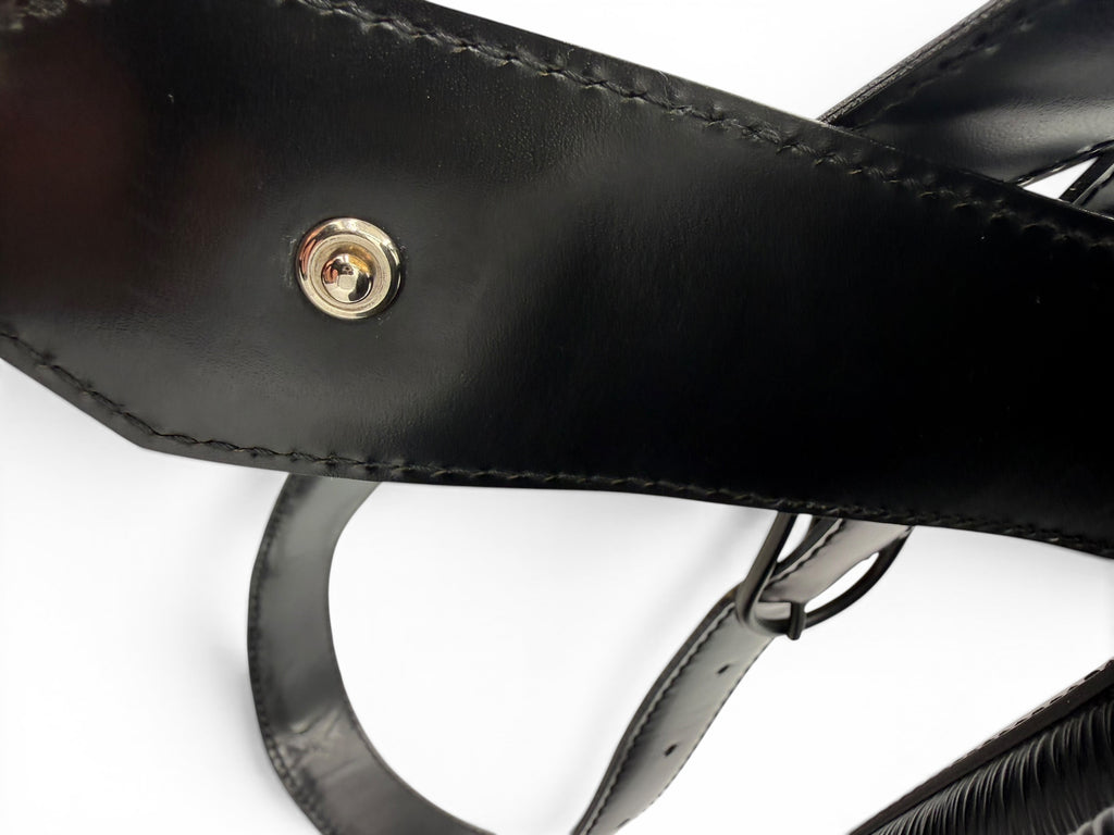 Louis Vuitton Black Epi Leather Sac d'Épaule PM Shoulder Bag Vintage