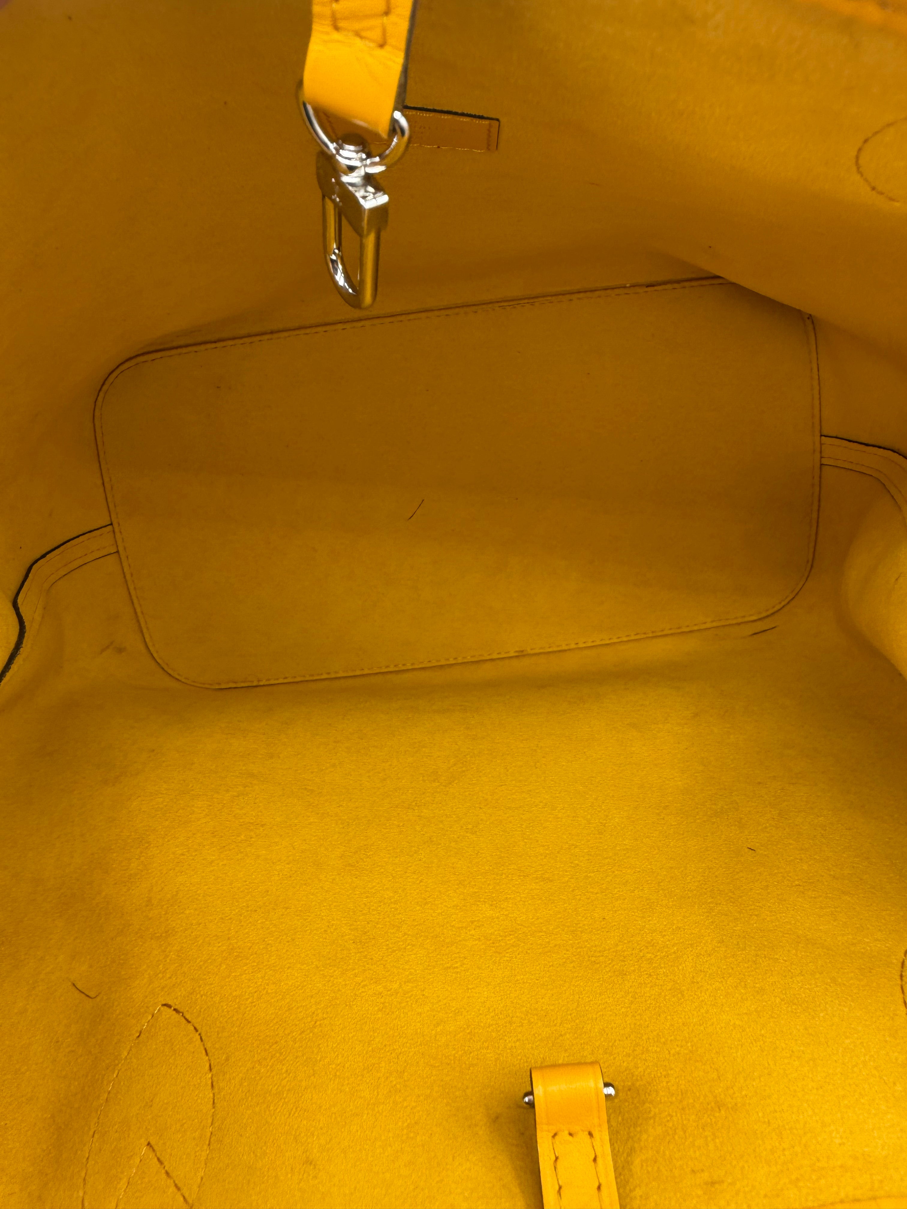 Louis Vuitton Epi Neverfull MM Yellow Jaune Citron Tote Bag w/ Pochette