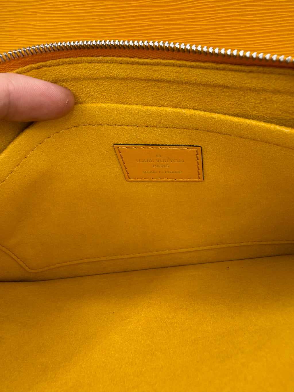 Louis Vuitton Epi Neverfull MM Yellow Jaune Citron Tote Bag w/ Pochette