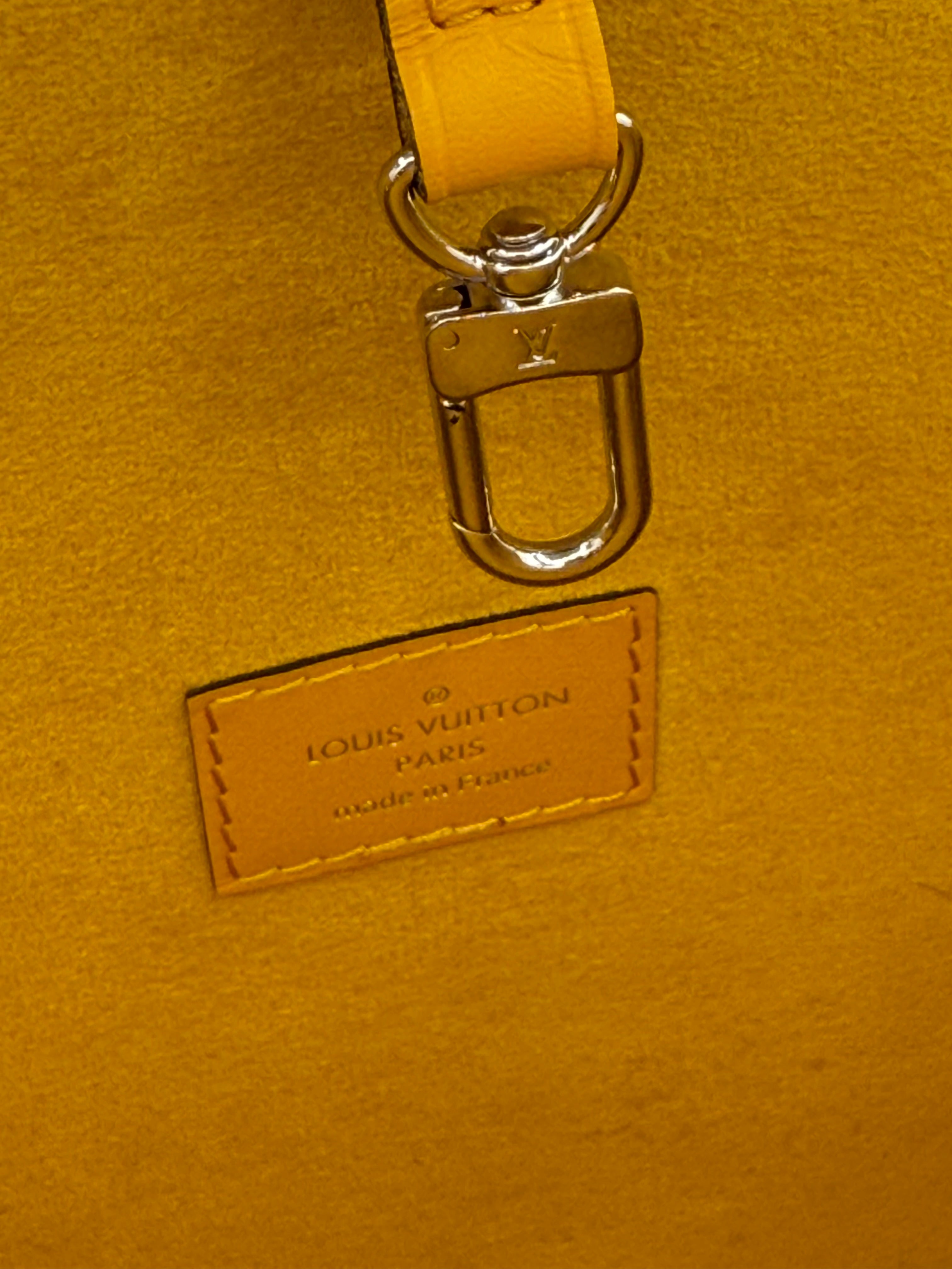 Louis Vuitton Epi Neverfull MM Yellow Jaune Citron Tote Bag w/ Pochette