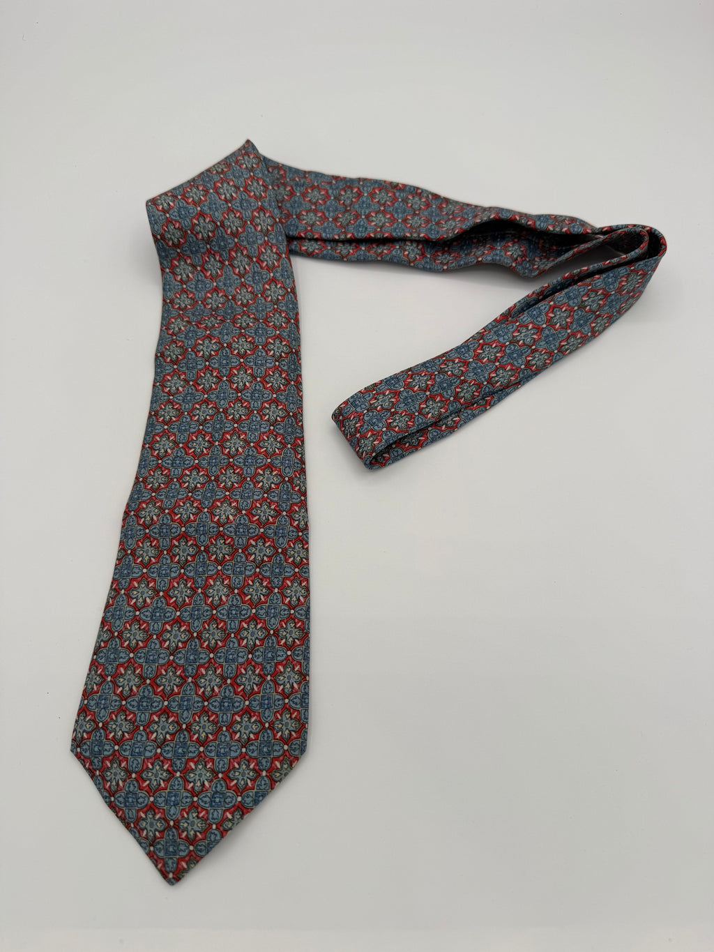 Hèrmes 100% Silk Geometric Print Tie