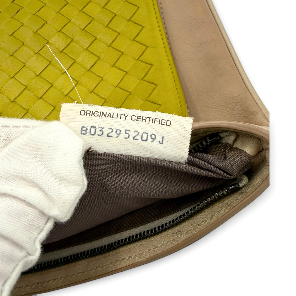 Bottega Veneta Intrecciato Wristlet Clutch Beige/Lime