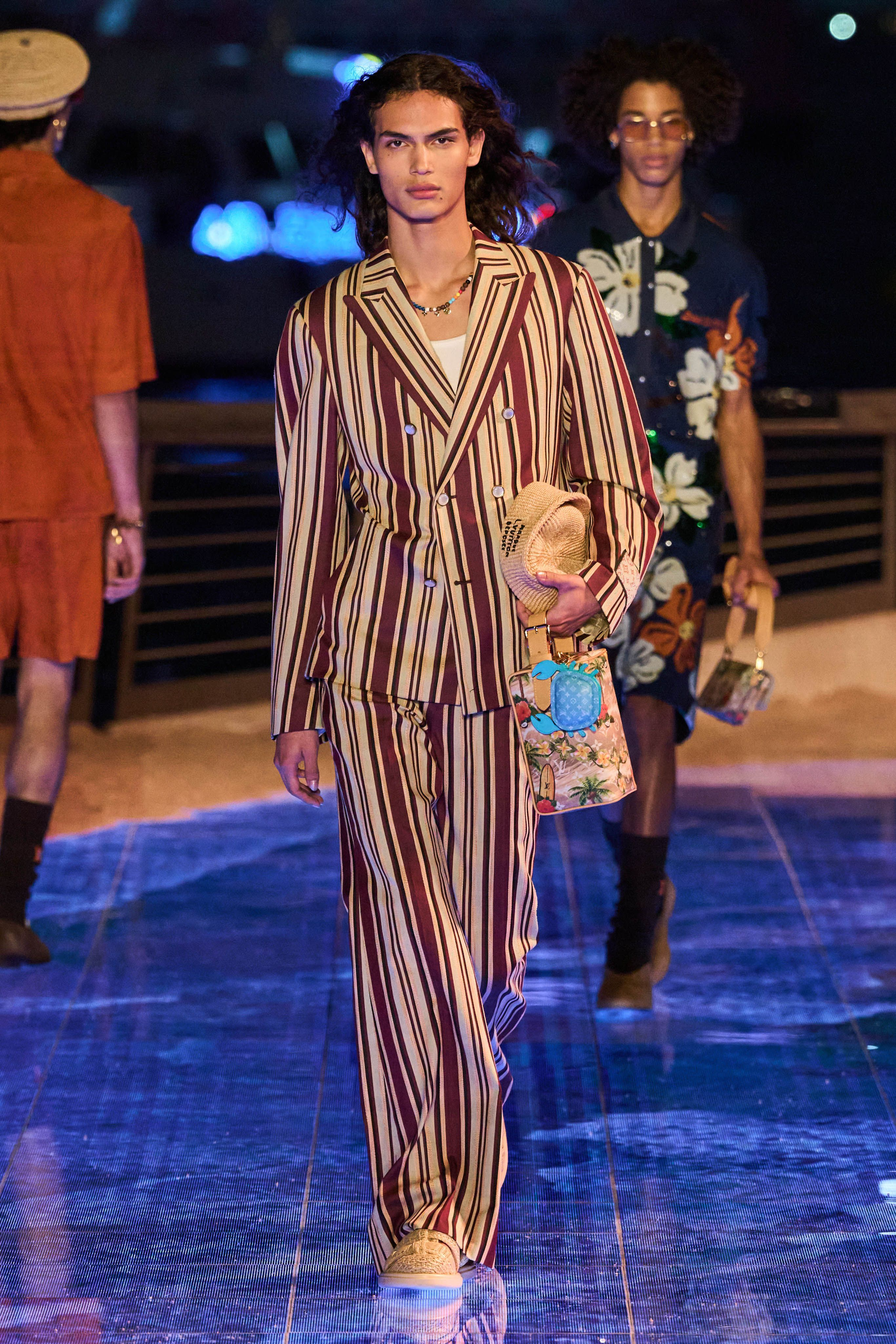 Louis Vuitton Monogram Surfin’ Locker Dopp Kit Sand | Pharrell Pre-Fall 2024