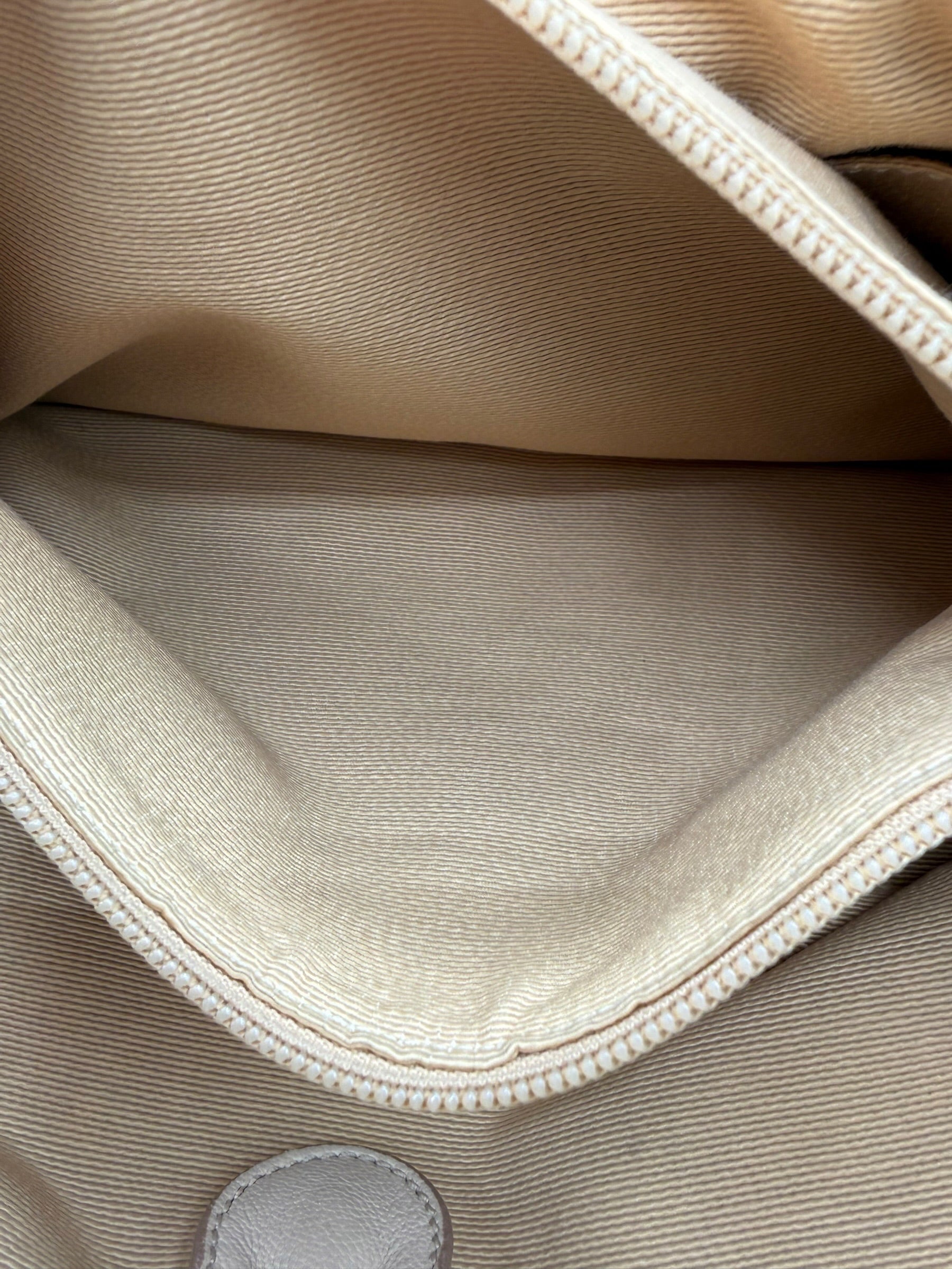 Salvatore Ferragamo Miss Vara Bow Tote – Beige Leather Vintage