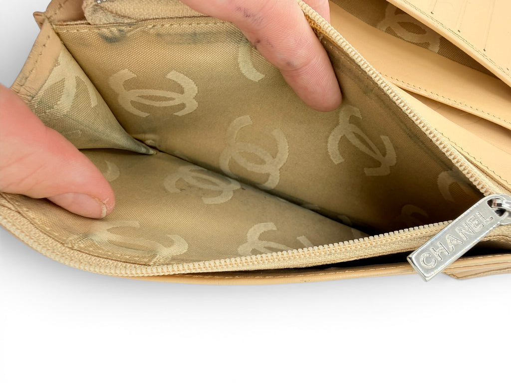 CHANEL Vintage Cambon Ligne Long Wallet Beige Quilted Lambskin Black CC